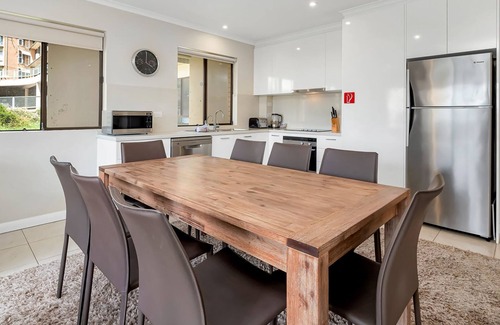 Jindabyne Apartment | Explore Kirwan 22: Ideal Family Retreat with Pool Access