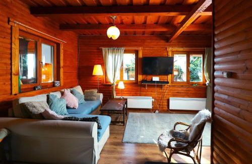 Gardony House | Discover Kisház: Pet-Friendly with Ocean Views, Rated 9/10