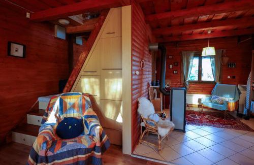Gardony House | Discover Kisház: Pet-Friendly with Ocean Views, Rated 9/10
