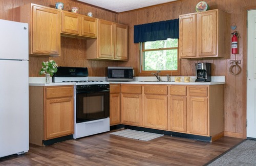 Triumph Cabin | Dog-Friendly Kishauwau Cabins Near Starved Rock State Park