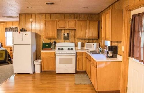 Triumph Cabin | Escape to Kishauwau's Starved Rock Area Cabins with Whirlpool