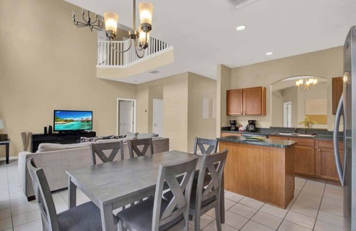Lake Berkley House | Kisimme Gem - Private Pool and Theater Room