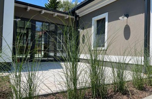 Balatonhenye Villa | Discover KisKütyü: Family-Friendly & Pet Welcoming Stay