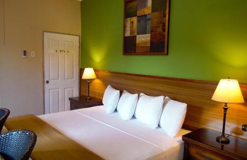 Port of Spain House | Oceanfront Retreat at Kiskadee Korner - Rated 8.6/10