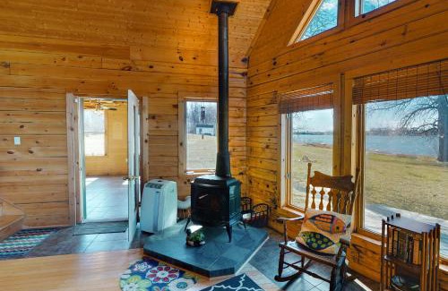 North Hero House | Discover Kismet: Ocean View & Pet-Friendly Getaway