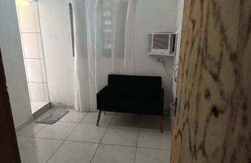 Asturias Apartment | Inviting Kit Flat Near Praia da Pitangueiras in Guarujá