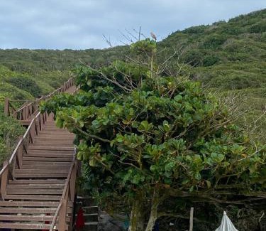 Praia dos Anjos Apartment | Oceanfront Kit Net Arraial do Cabo: Pet-Friendly Getaway