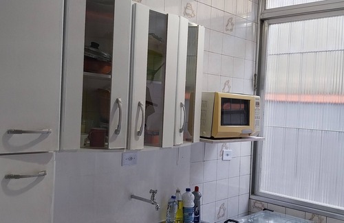 Boqueirao Apartment | Kit net Praia Grande Boqueirão 5 people 600 meters from the beach super cheap check it out!