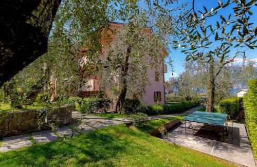 Assenza Apartment | Top-Rated KITE Beth's House: Oceanfront Pool Retreat