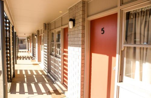 Orange Hotel | Family-Friendly Kite Street Units with Great Comfort