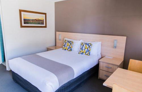 Orange Hotel | Family-Friendly Kite Street Units with Great Comfort
