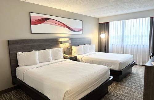 Cedar Rapids - Iowa City Hotel | Discover Kiteville Cedar Rapids: Family-Friendly Retreat