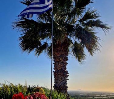 Faneromeni Villa | Discover Kithia Vintage House: 4-Star Family-Friendly Retreat