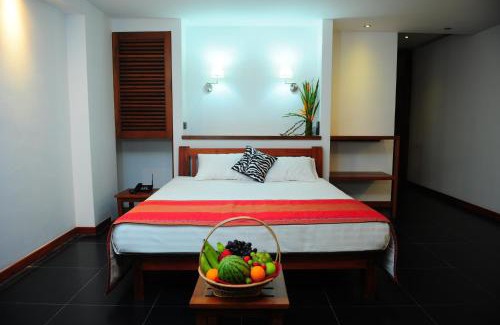 Meepe Resort | Discover Kithul Kanda: Mountain Resort with Pool & Breakfast