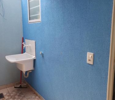Piratininga House | Highly Rated Kitnet Camiloca with Full Kitchen Amenities
