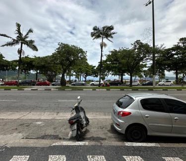 Aparecida Apartment | Oceanfront Kitnet with Beach Access in Santos - Rated 9/10