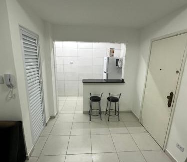 Aparecida Apartment | Oceanfront Kitnet with Beach Access in Santos - Rated 9/10