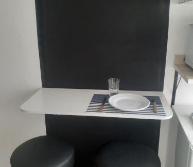 Ourinhos Apartment | kitnet no jardim Matilde com ar e garagem