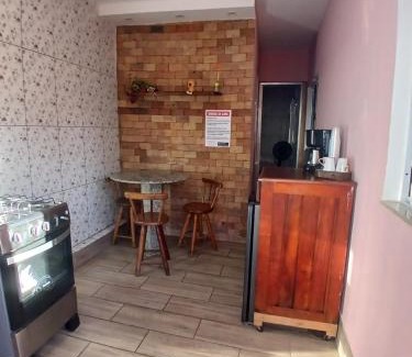 Pontal House | Oceanfront Getaway: Kitnet Pé na Areia with 9/10 Rating