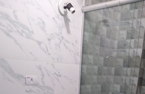 Aparecida Apartment | Kitnet Santos Canal 5 Pé na Areia com Wi-fi