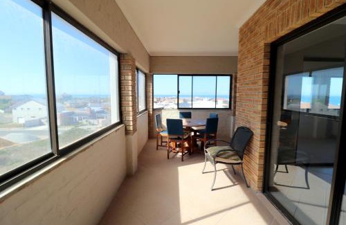 L'Agulhas House | Discover Kitta In Struisbaai: Pet & Child Friendly Escape