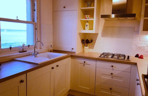 Pittenweem Apartment | Kittiwake Apartment: Breathtaking Sea Views & Pet Friendly