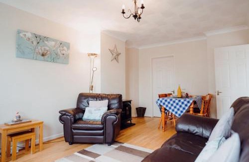 Lydstep House | Discover Kittiwake Cottage: Family-Friendly Retreat