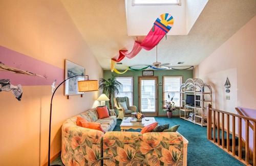 Kitty Hawk House | Charming Kitty Hawk Townhome - Steps from the Beach!