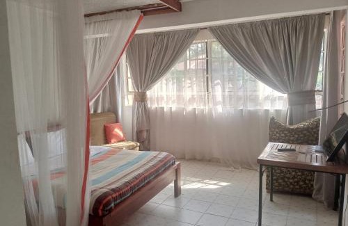 Oyugis Hotel | Experience Kitwe Lodge Oyugis: Pet-Friendly with Pool