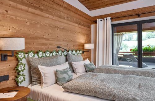 Hallerndorf Apartment | Exquisite Kitzbühel Lodge: 5-Star Retreat with Pool & More