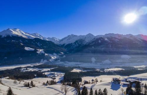 Paß Thurn Apartment | Delightful Kitzbüheler Alpenlodge with Pet-Friendly Amenities