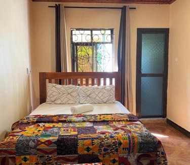 Moshi Bed & Breakfast | Kivuli Guest House