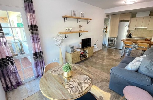 Arroyo de la Miel Apartment | Relax at Apartment La Leala with Oceanfront Amenities