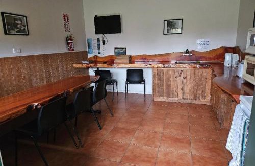 Murchison Hotel | Inviting Kiwi Park Motels: Pet-Friendly & Family-Oriented Stay