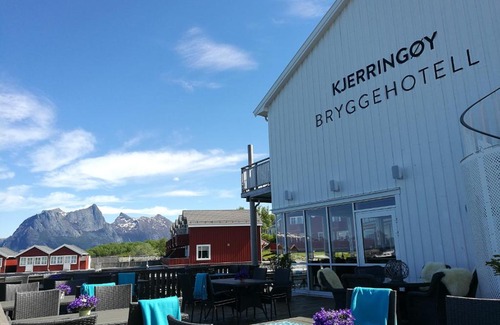 Kjerringøy Hotel | Discover Kjerringøy Bryggehotell: Pet-Friendly Retreat