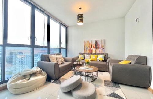 Kampung Kerinchi Apartment | Cozy KL Gateway 2B2B Apartment with Pool & Family Amenities