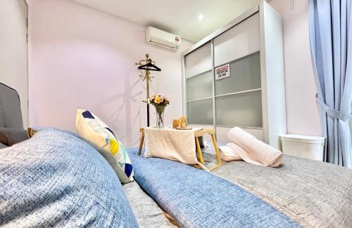 Kampung Kerinchi Apartment | Cozy KL Gateway 2B2B Apartment with Pool & Family Amenities