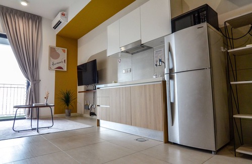 Kampung Puah Seberang Condo | Family-Friendly Suite Near MRT with Free Parking & Self-Check-In