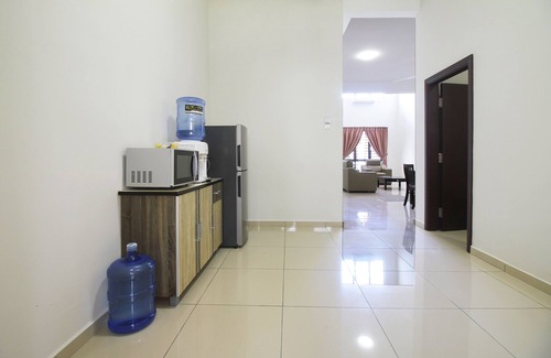 Taman Mahajaya House | Perfect House for Aces Group Holiday with Spa & Hot Tub