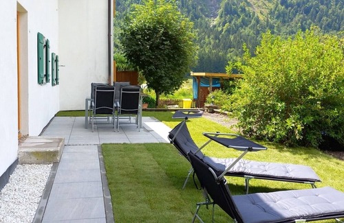 Ettal Apartment | Modern Klammspitze Apartment with Ocean View and Kitchen