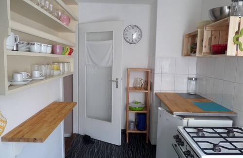 Neuffen House | Delightful Klara's Cottages - Pet Friendly & Family Ready