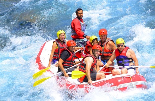 Manavgat House | Relax at Klas Rafting Pansiyon with Family-Friendly Dining