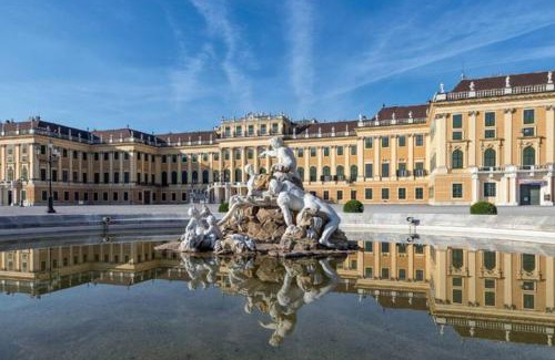 Funfhaus Apartment | Ideal Retreat: Apt. 34 Between Schönbrunn and City Center