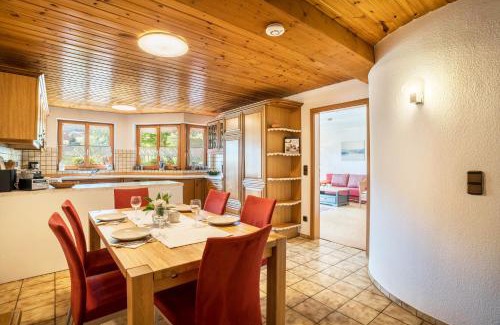 Wolfach - Saint Roman Apartment | Explore Klausenhansenhof: Pet-Friendly and Family-Oriented Stay