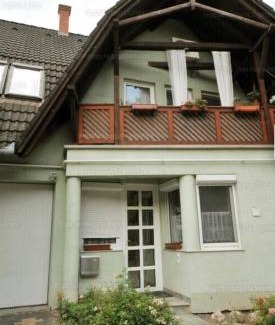 Balatonfoldvar Apartment | Family-Friendly Getaway at Klebi’s Apartmanház 20