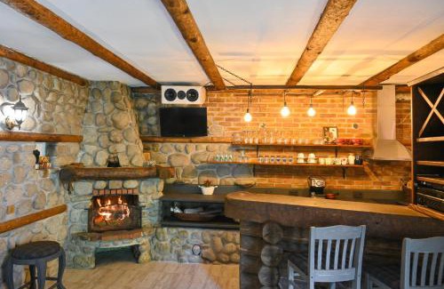 Kvartal Noviya Grad House | Dreamy Escape at the Klecherova House: Family-Friendly Stay