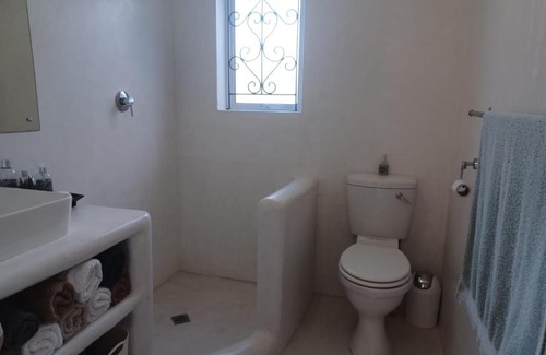 Kleinmond Villa | Discover Klein Paradys: Pet-Friendly Oceanfront Retreat