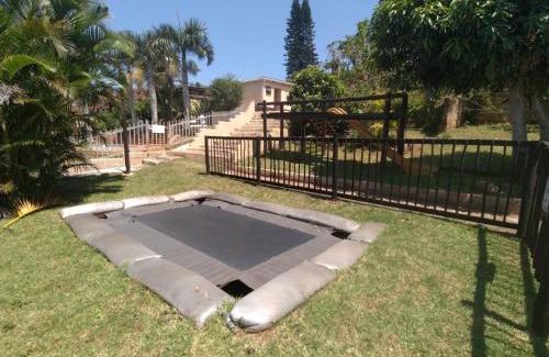Port Shepstone Apartment | Discover Klein Paradys: Family-Friendly with a Pool