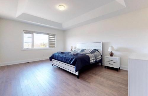 Vaughan House | Inviting Kleinberg House: Pet-Friendly Stay with Family Amenities