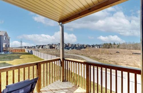 Vaughan House | Inviting Kleinberg House: Pet-Friendly Stay with Family Amenities